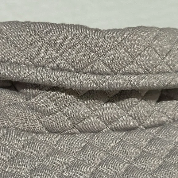 TORRID PEBBLE GREY QUILTED‎ KNIT MOTO JACKET - 2 - Picture 9 of 10